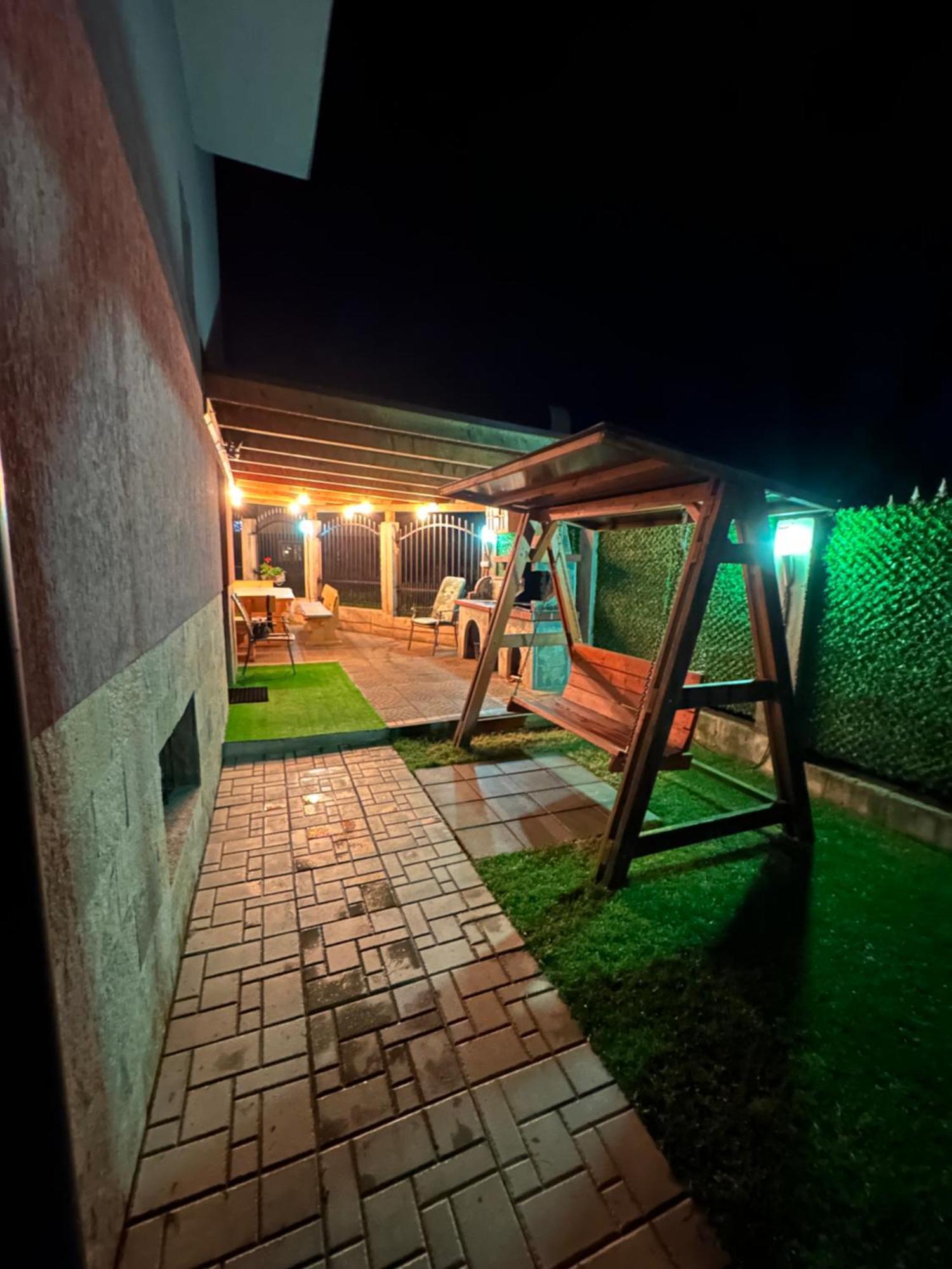 מלון Madzhare Advel Guest Hous מראה חיצוני תמונה