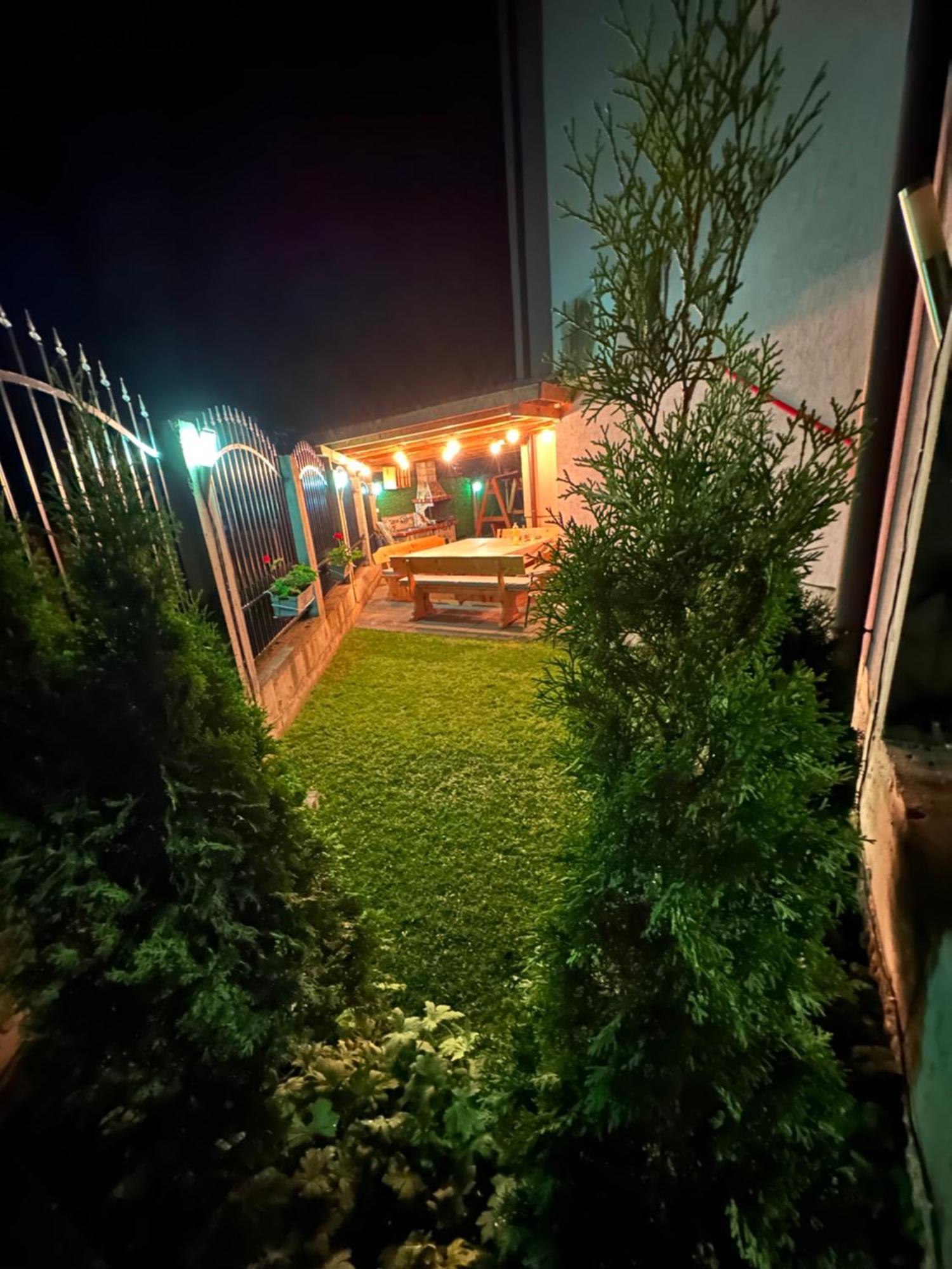 מלון Madzhare Advel Guest Hous מראה חיצוני תמונה